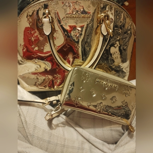 Michael Kors Emmy large Dome Satchel with wallet - Picture 1 of 8